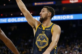 开云app-加时末段中超焦点战，多伦多猛龙复出首秀，态度坚定，更衣室氛围转暖(多伦多猛龙队为什么在加拿大)